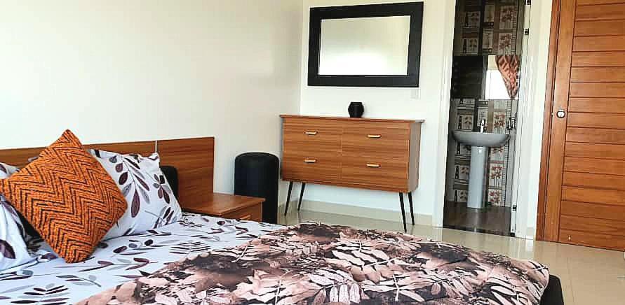 Chambres Meublees Avenue Cheikh Anta Diop Dakar Oda fotoğraf