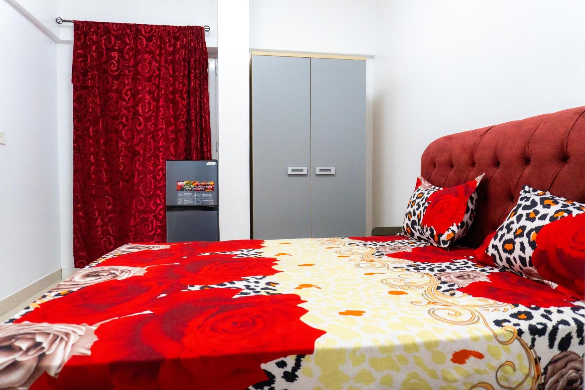 Chambres Meublees Avenue Cheikh Anta Diop Dakar Dış mekan fotoğraf