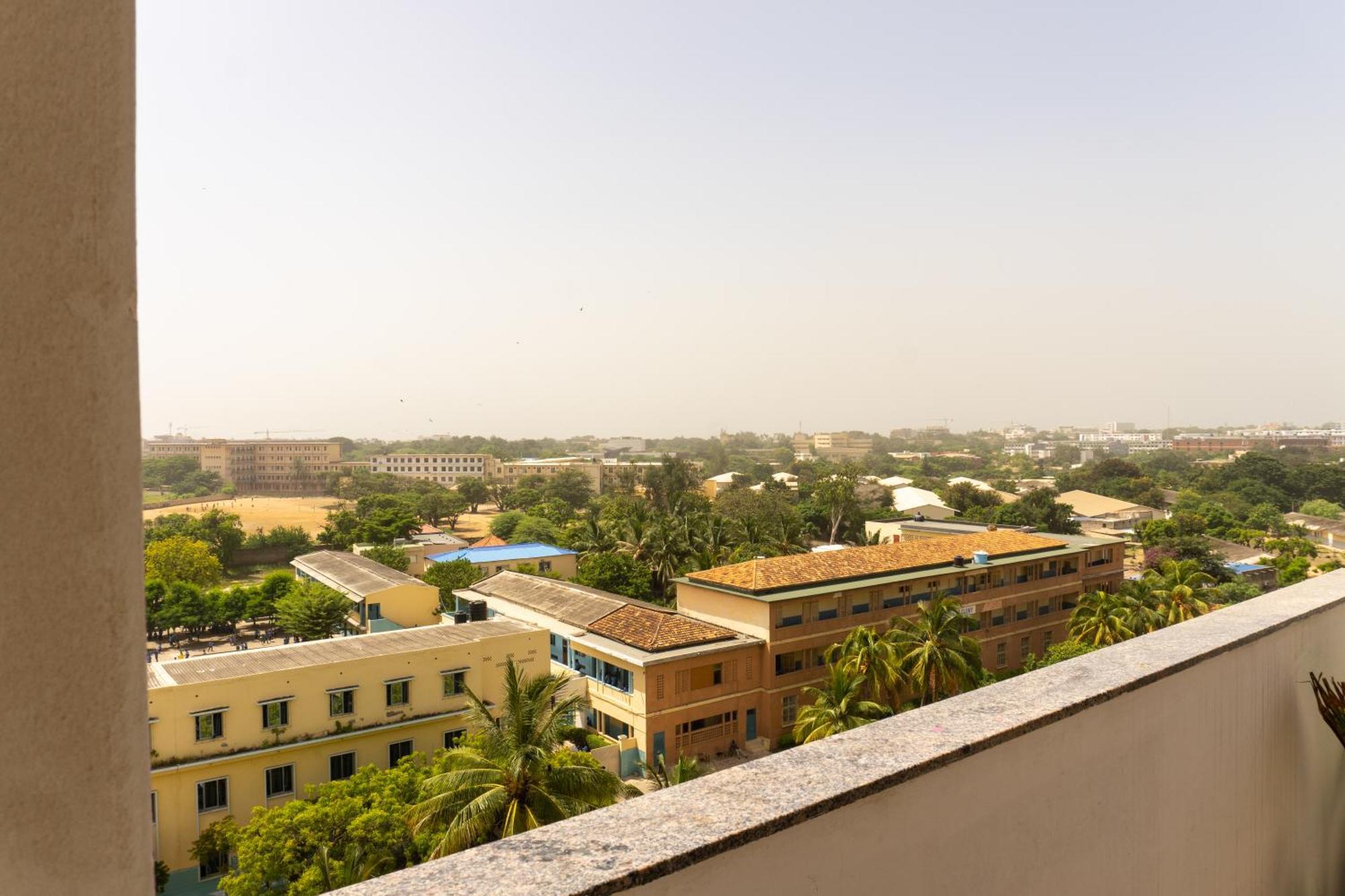 Chambres Meublees Avenue Cheikh Anta Diop Dakar Dış mekan fotoğraf